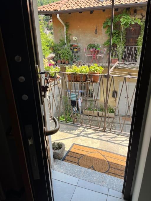 Gabbinoholidayhome Appartamento In Suggestiva Corte Como Eksteriør bilde