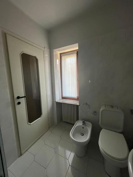 Gabbinoholidayhome Appartamento In Suggestiva Corte Como Eksteriør bilde