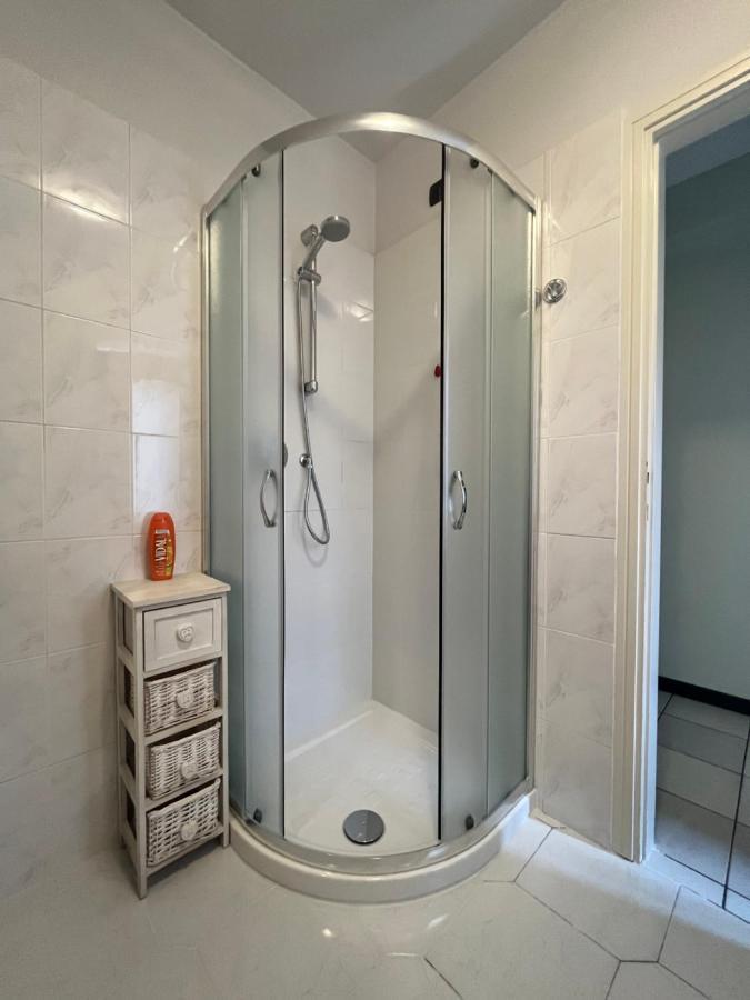 Gabbinoholidayhome Appartamento In Suggestiva Corte Como Eksteriør bilde